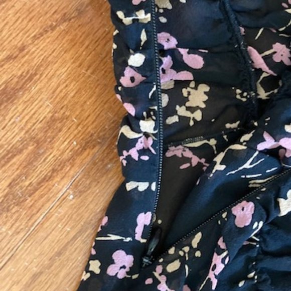 The Limited Floral Blouse - Picture 6 of 7